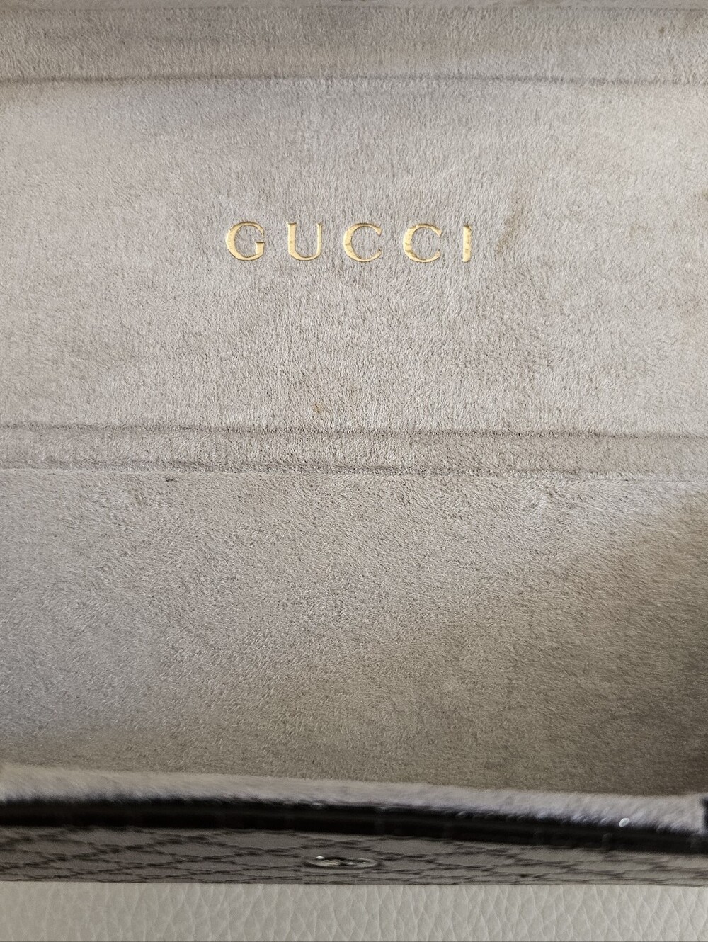 Gucci Black Frame Sunglasses with Gradient Purple Lenses - Picture 5 of 5
